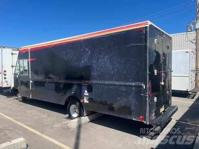 Ford E-350 شاحنة مقفلة