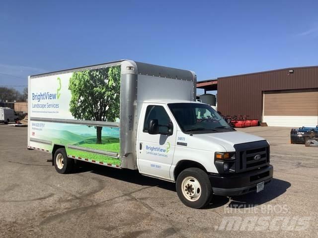Ford E-350 شاحنات ذات هيكل صندوقي