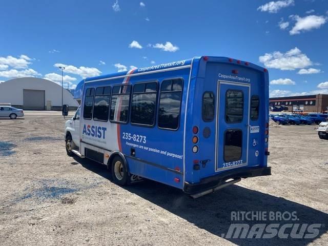 Ford E-350 حافلة صغيرة