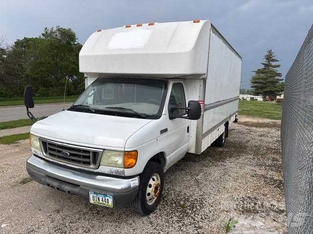 Ford E-350 شاحنات ذات هيكل صندوقي