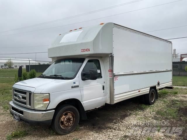 Ford E-350 شاحنات ذات هيكل صندوقي