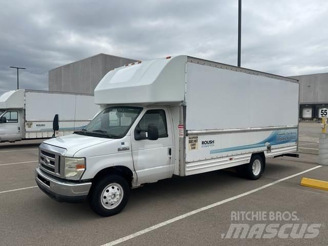 Ford E-350 شاحنات ذات هيكل صندوقي