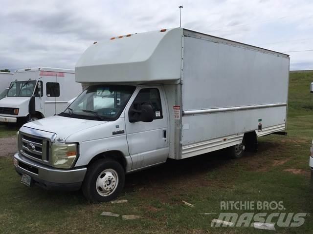 Ford E-350 شاحنات ذات هيكل صندوقي