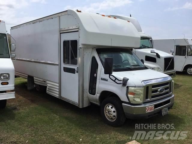 Ford E-350 شاحنات ذات هيكل صندوقي