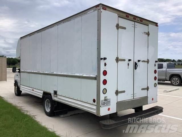 Ford E-350 شاحنات ذات هيكل صندوقي