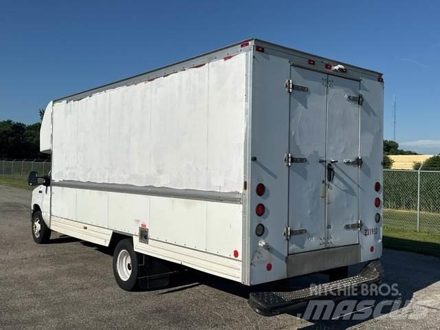 Ford E-350 هيكل صندوقي