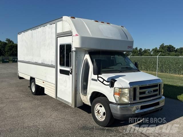 Ford E-350 هيكل صندوقي