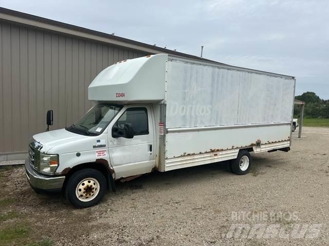 Ford E-350 شاحنات ذات هيكل صندوقي