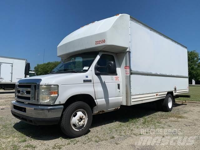 Ford E-350 شاحنات ذات هيكل صندوقي