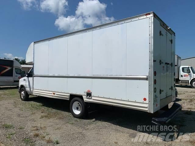 Ford E-350 شاحنات ذات هيكل صندوقي
