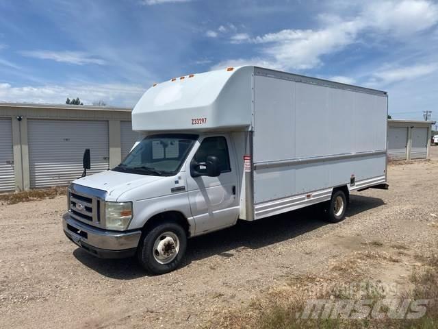 Ford E-350 شاحنات ذات هيكل صندوقي
