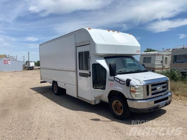 Ford E-350 شاحنات ذات هيكل صندوقي