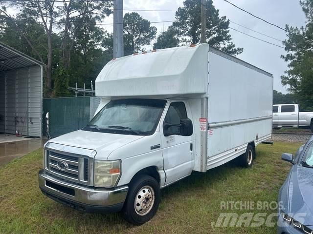 Ford E-350 شاحنات ذات هيكل صندوقي