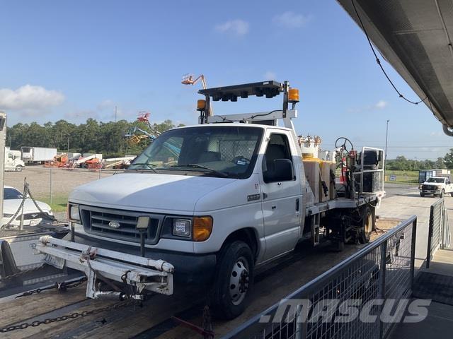 Ford E-350 مركبات الأغراض العامة