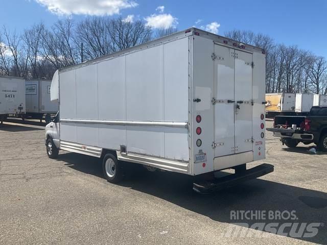 Ford E-350 شاحنات ذات هيكل صندوقي