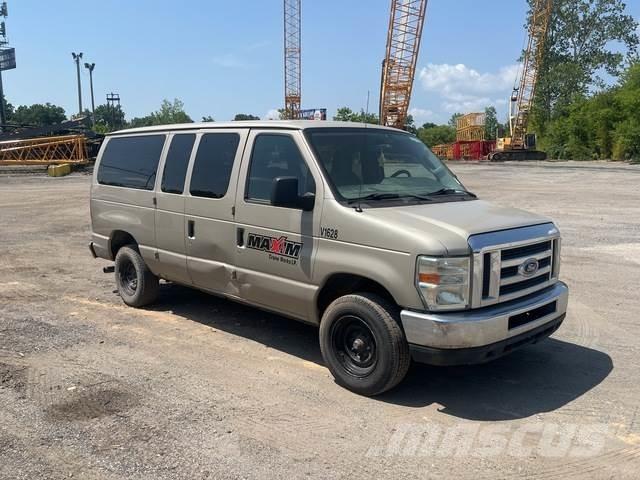 Ford E-350 سيارات