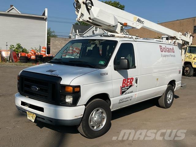 Ford E-350 المنصات الهوائية المثبتة على شاحنة