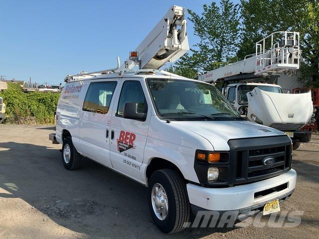 Ford E-350 المنصات الهوائية المثبتة على شاحنة