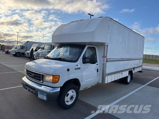 Ford E-350 شاحنات ذات هيكل صندوقي