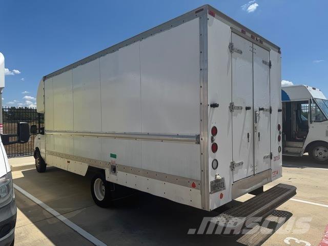 Ford E-350 هيكل صندوقي