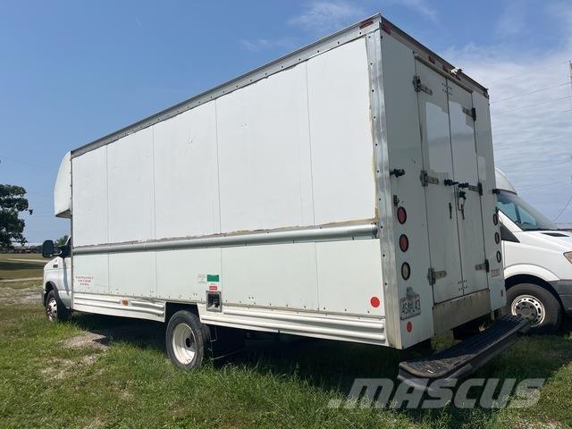 Ford E-350 هيكل صندوقي