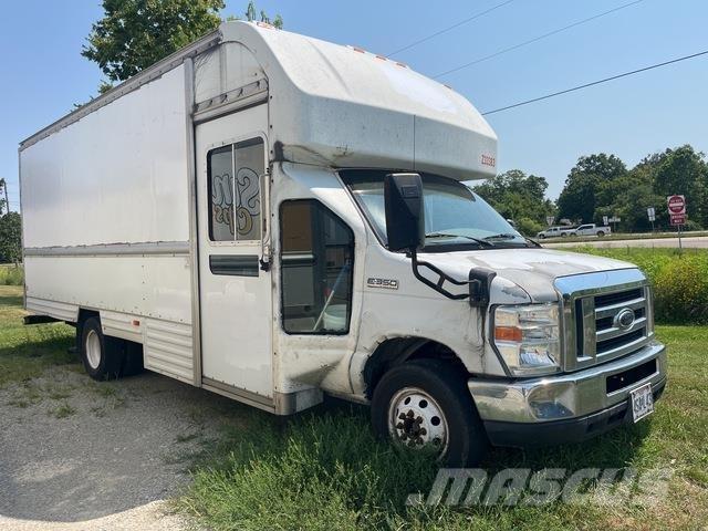 Ford E-350 هيكل صندوقي