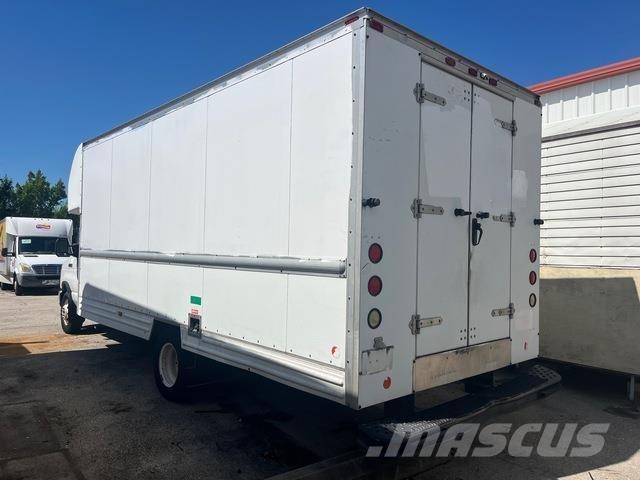 Ford E-350 هيكل صندوقي