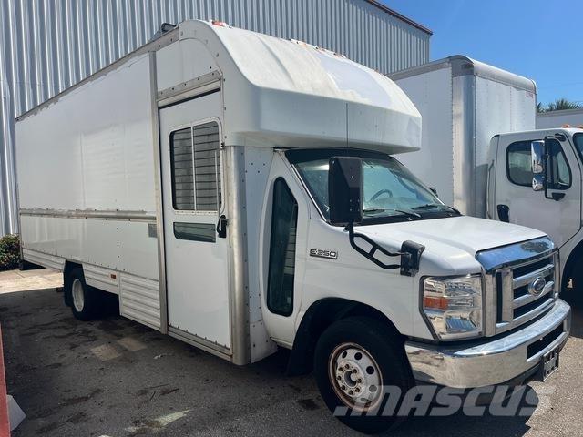 Ford E-350 هيكل صندوقي