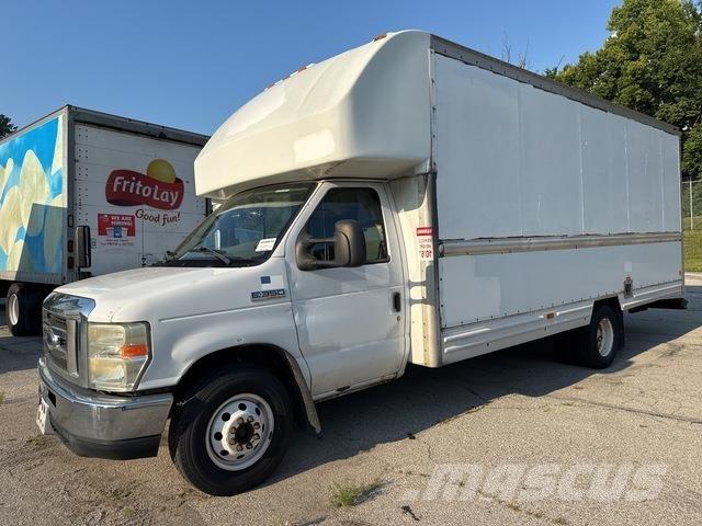 Ford E-350 شاحنات ذات هيكل صندوقي