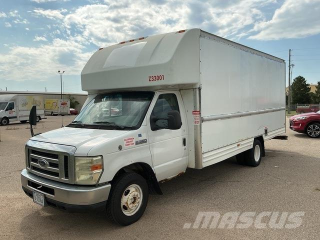 Ford E-350 شاحنات ذات هيكل صندوقي