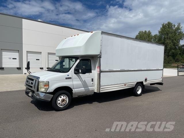 Ford E-350 شاحنات ذات هيكل صندوقي