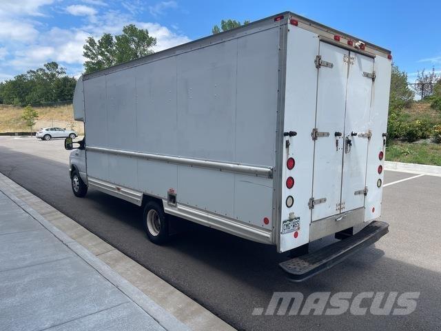 Ford E-350 شاحنات ذات هيكل صندوقي