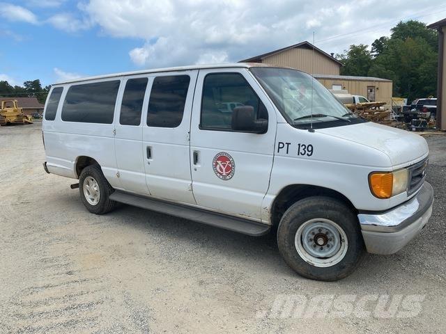 Ford E-350 سيارات