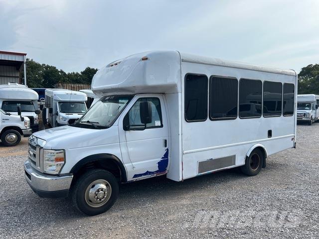 Ford E-350 حافلة صغيرة