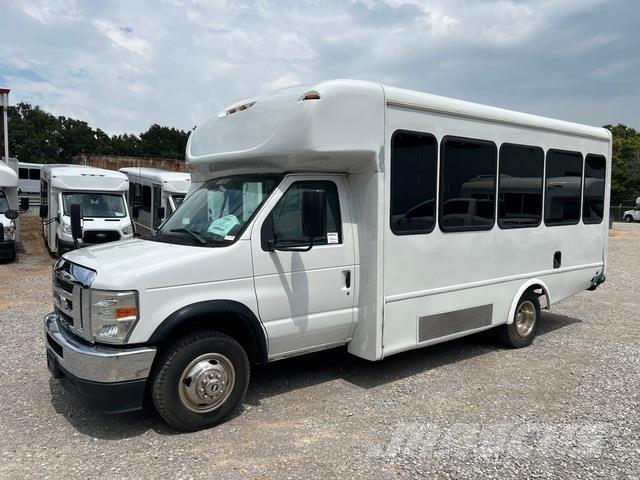 Ford E-350 حافلة صغيرة