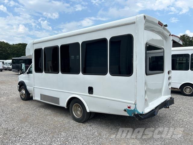 Ford E-350 حافلة صغيرة