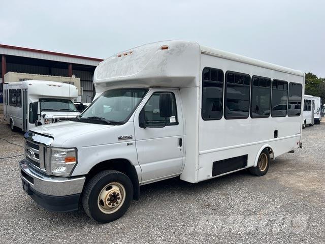 Ford E-350 حافلة صغيرة
