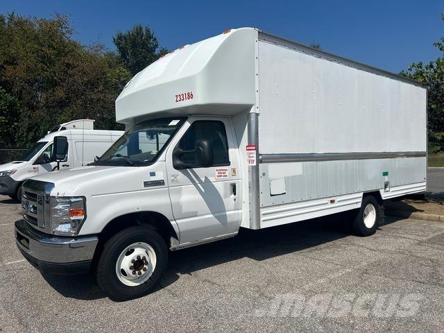 Ford E-350 شاحنات ذات هيكل صندوقي