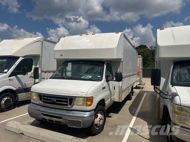 Ford E-350 هيكل صندوقي