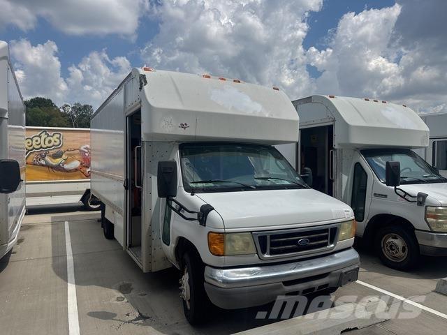 Ford E-350 هيكل صندوقي