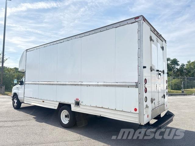 Ford E-350 هيكل صندوقي