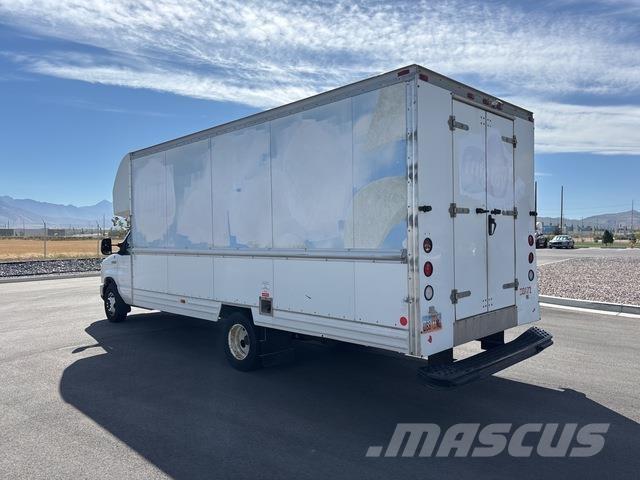 Ford E-350 هيكل صندوقي