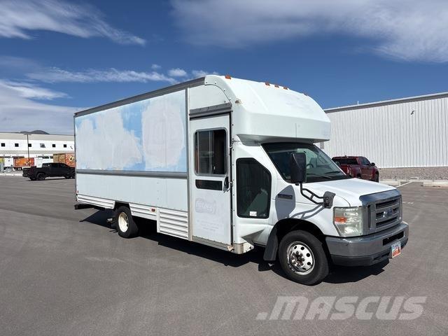 Ford E-350 هيكل صندوقي