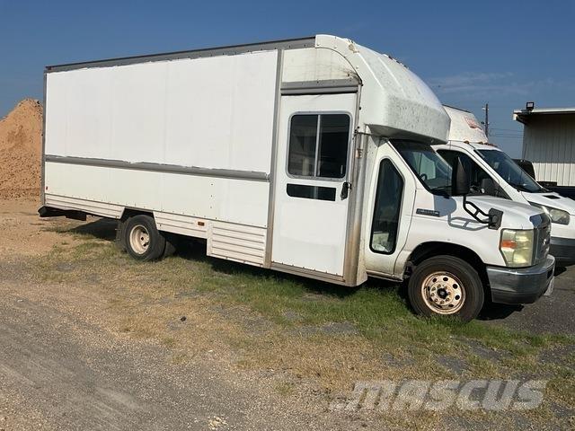 Ford E-350 هيكل صندوقي