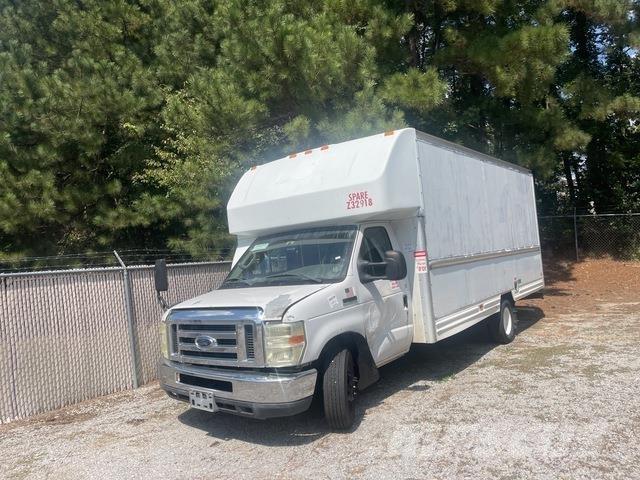 Ford E-350 هيكل صندوقي