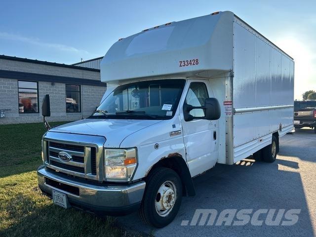 Ford E-350 شاحنات ذات هيكل صندوقي