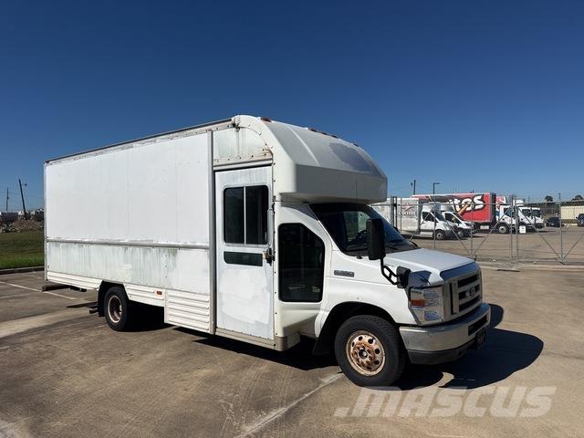 Ford E-350 شاحنات ذات هيكل صندوقي