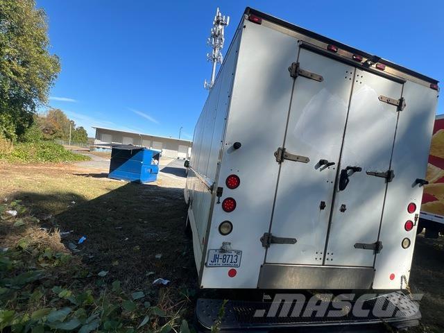 Ford E-350 شاحنات ذات هيكل صندوقي