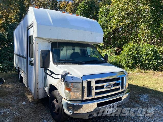 Ford E-350 شاحنات ذات هيكل صندوقي
