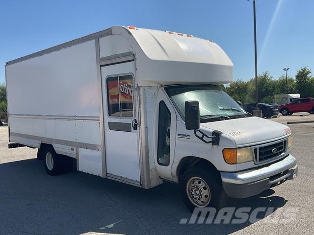 Ford E-350 شاحنات ذات هيكل صندوقي
